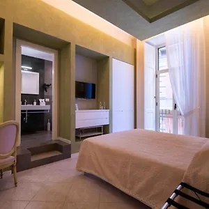 Mercatello Naples