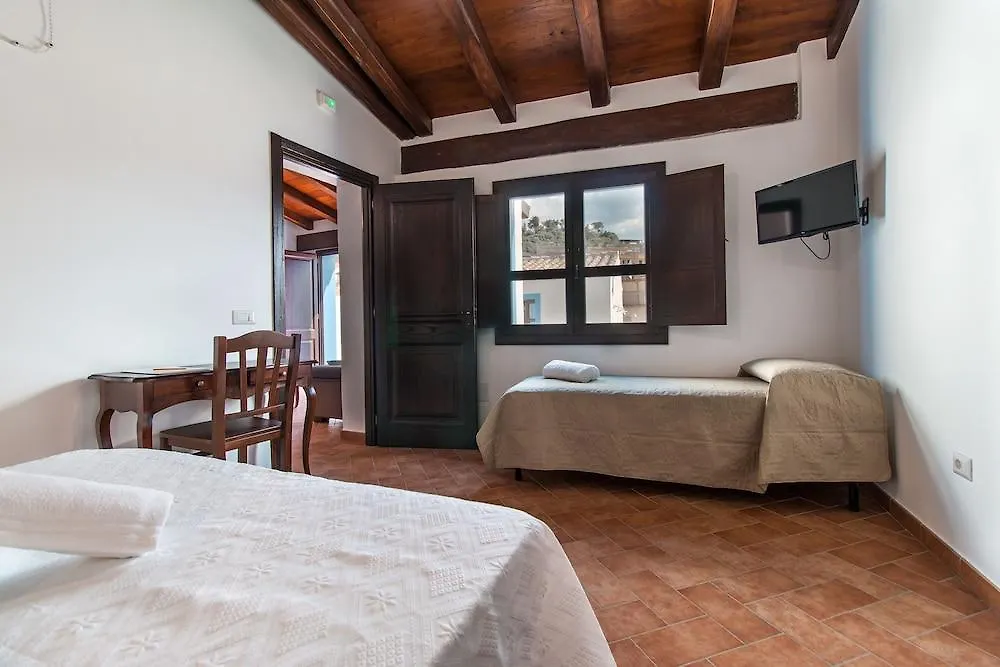 Ghivine Albergo Diffuso Dorgali 3*,